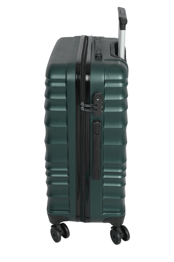 luggage bags with scratch resistant finish and 360° spinner wheels