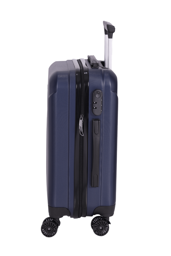 luggage bags with scratch resistant finish and 360° spinner wheels